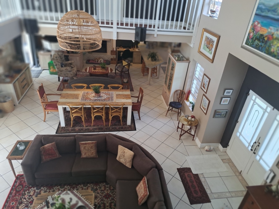 5 Bedroom Property for Sale in Whale Rock Western Cape